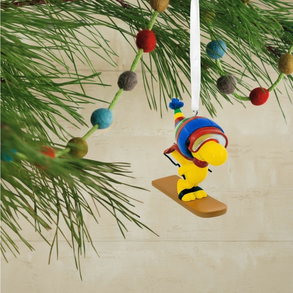 Hallmark Peanuts Woodstock Skiing Christmas Ornament